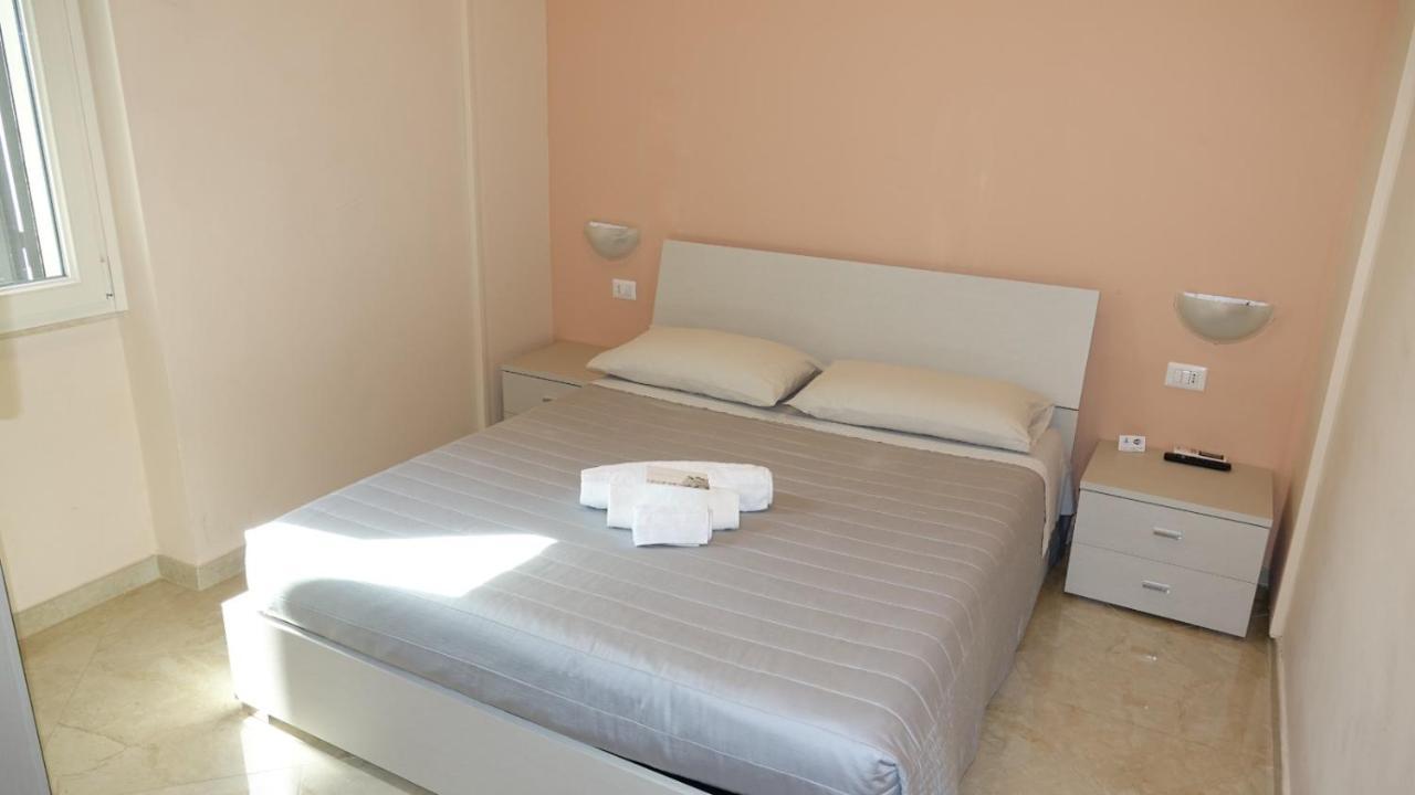 Cairoli Exclusive Rooms & Suite Brindisi Exterior photo