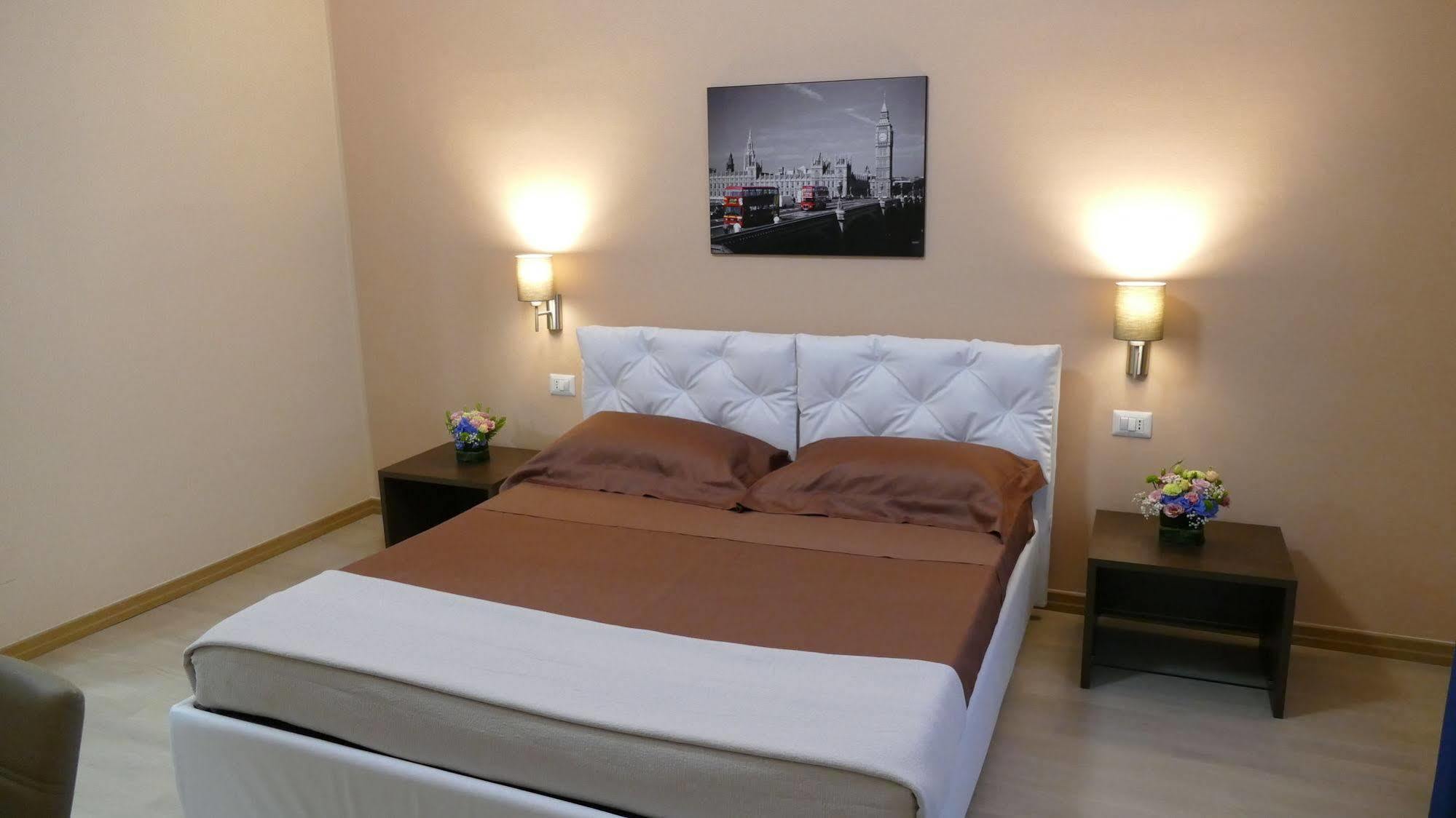 Cairoli Exclusive Rooms & Suite Brindisi Exterior photo