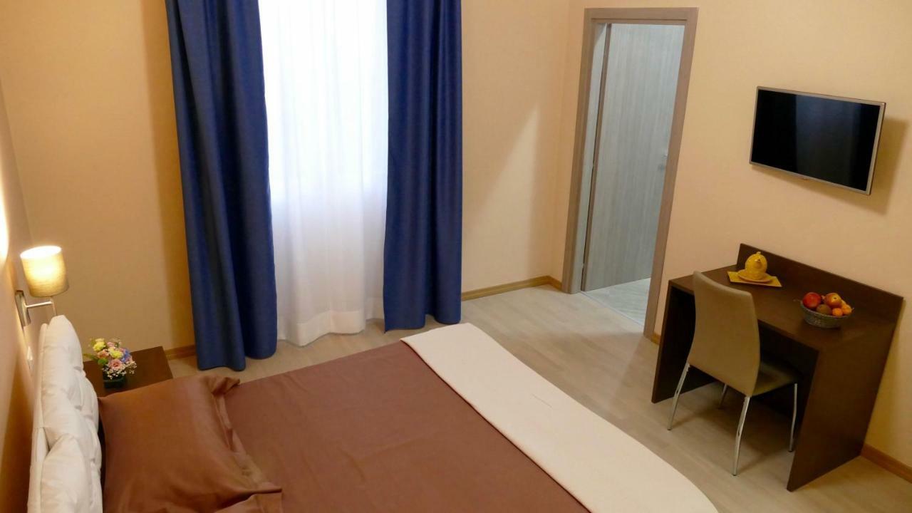 Cairoli Exclusive Rooms & Suite Brindisi Exterior photo