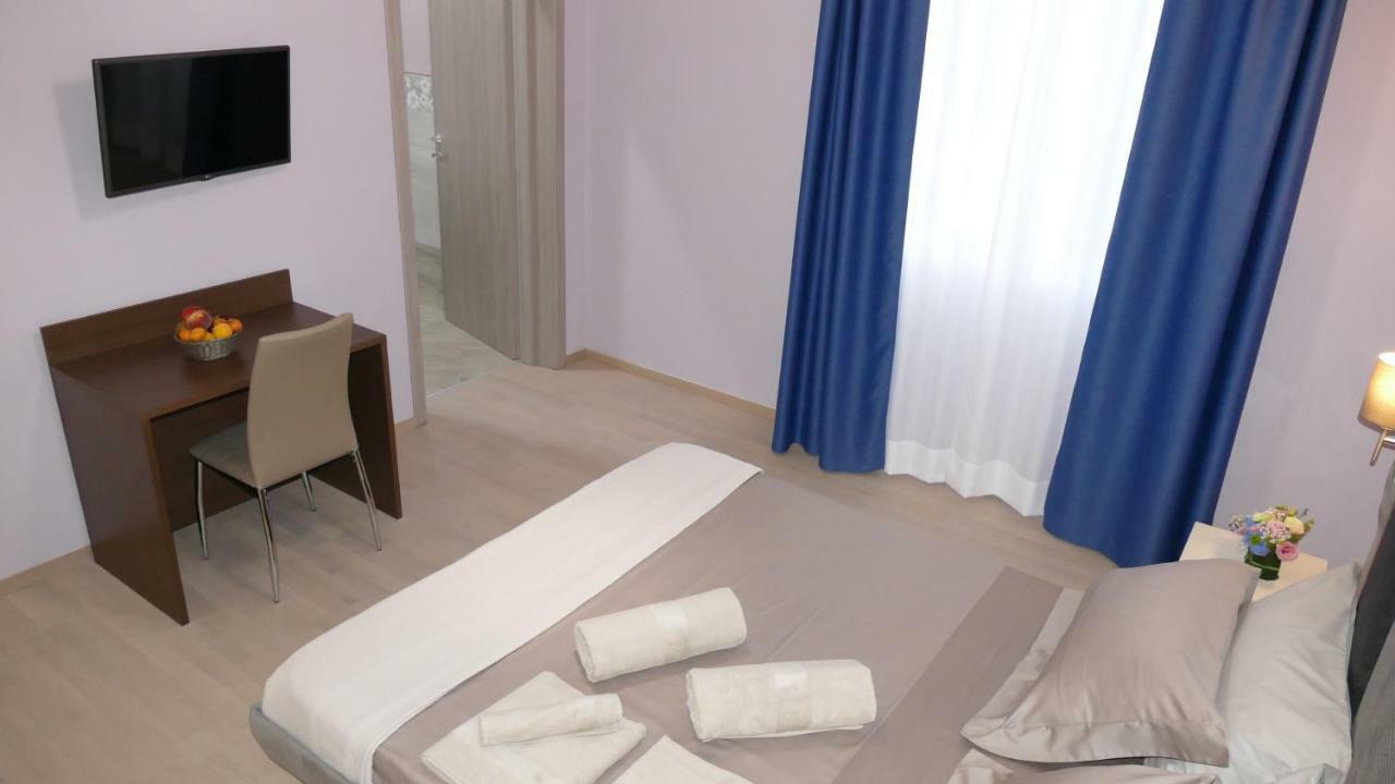 Cairoli Exclusive Rooms & Suite Brindisi Exterior photo